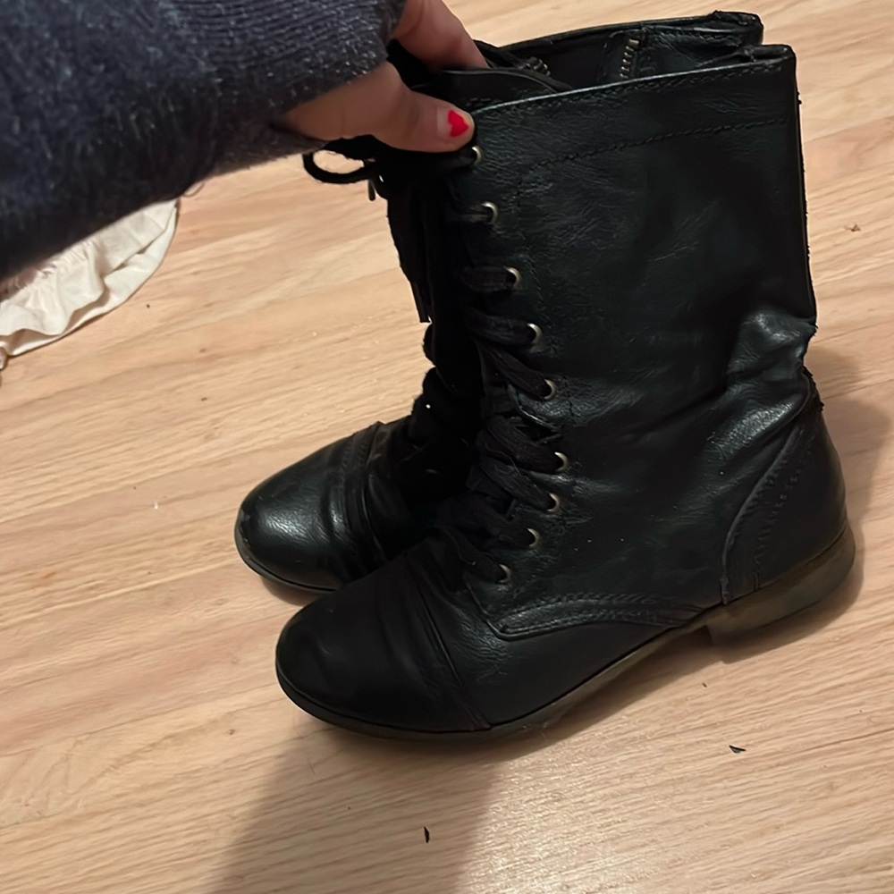 Combat boot with zipper for easy on/off